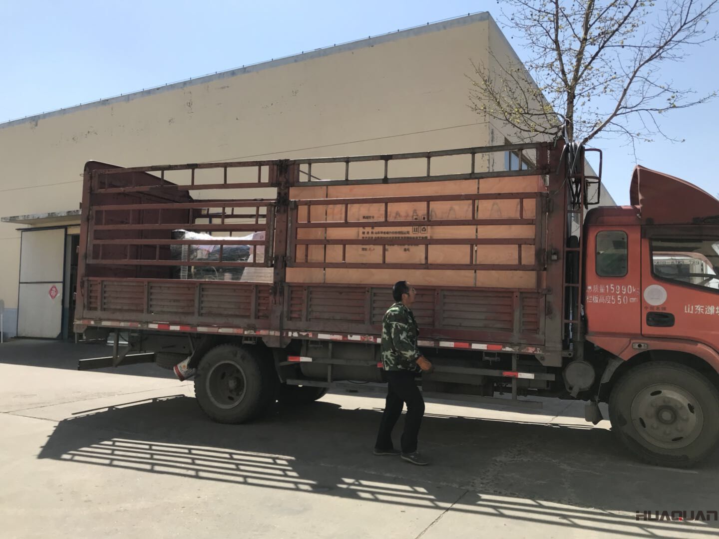 2018年4月10日華全動力500kw自動化柴油發(fā)電機組發(fā)往河北