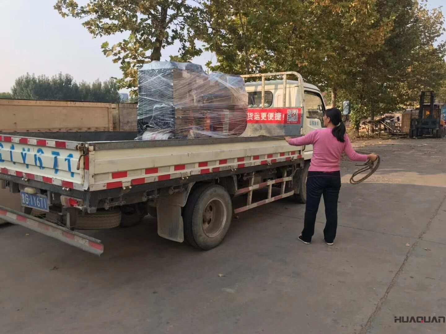 一臺50kw標配柴油發電機組于10月21日順利從華全動力發往山東菏澤