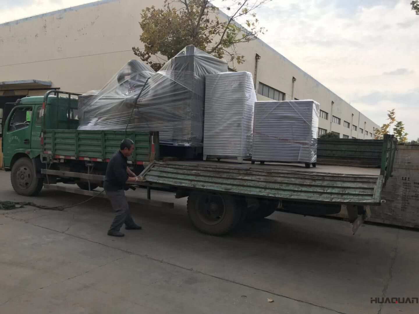 10月30日，山東吳先生在華全動力訂購了一臺600kw靜音箱柴油發電機組，現已檢查無誤正式發往目的地