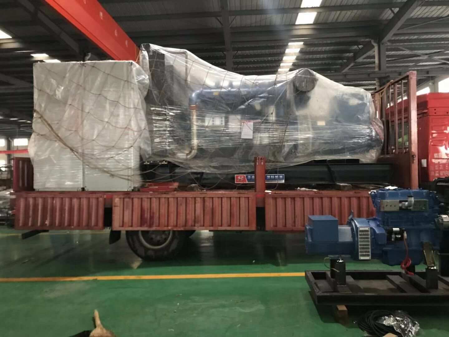 12月9日，李先生從華全動力采購的600kw立柜自啟動柴油發電機組順利發往山東省