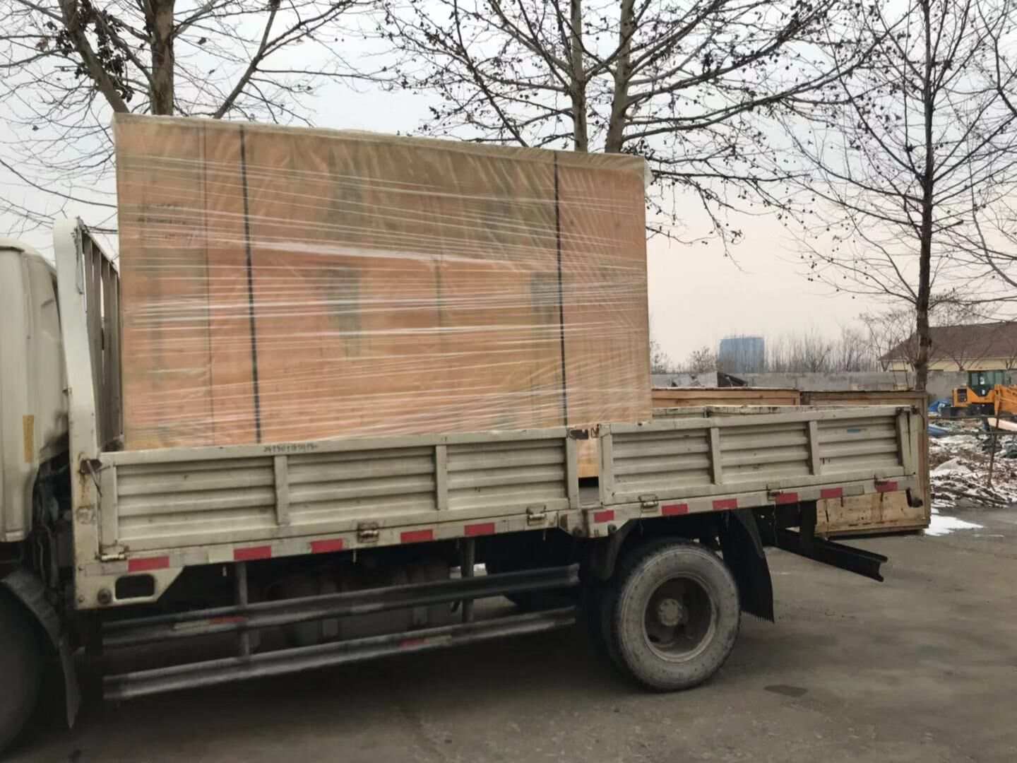 12月29日，華全動力一臺100kw自動化柴油發電機組成功發往山東省