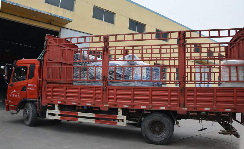 4月17日，一臺250kw立柜自啟動發電機組從華全動力發往山東